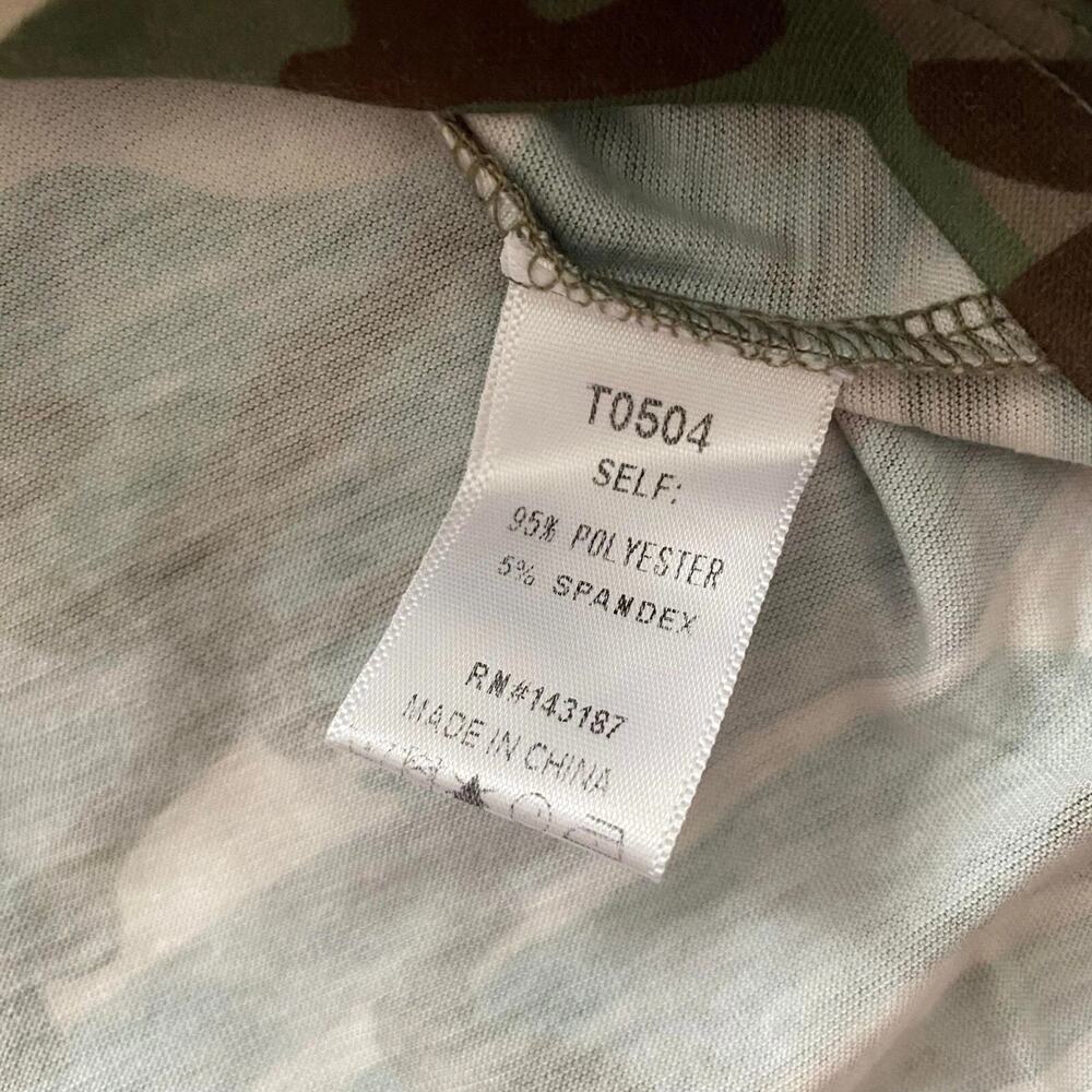 Dance & Marvel Green Camouflage Front Twist Crop Top Shirt for Women SMALL - Picture 4 of 8